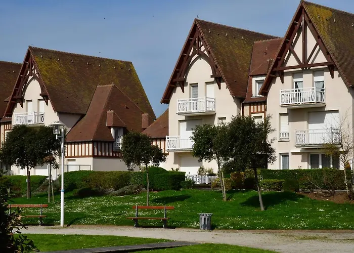 Triplex Avec Jardinet - Wifi - A 400M De La Plage