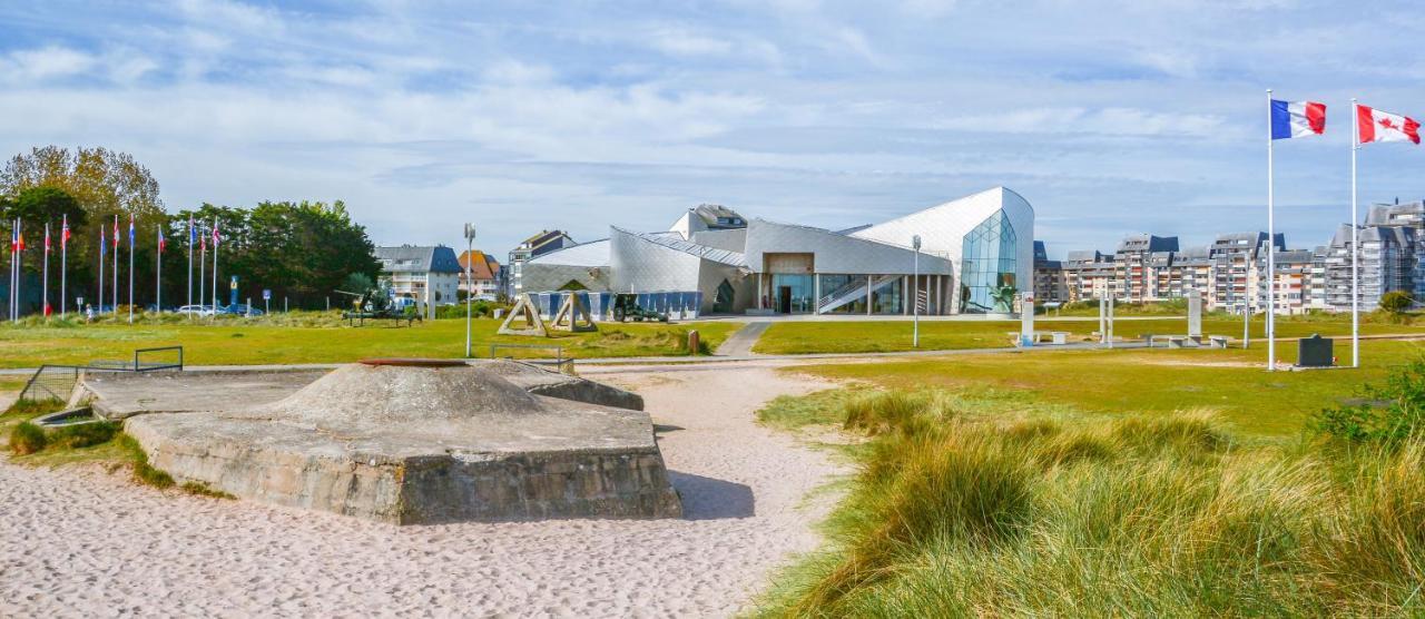 Triplex Avec Jardinet - Wifi - A 400m De La Courseulles-sur-Mer